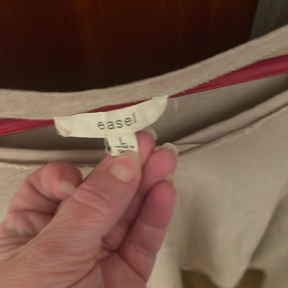 Cute top - Picture 2 of 3